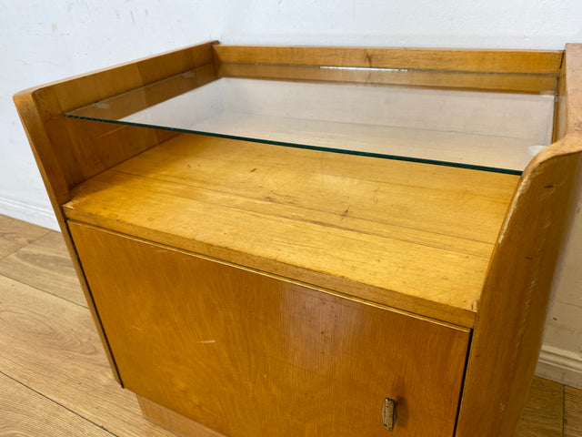 WMK I Formschöner großer heller Mid-Century Nachttisch mit Glasablage I Nachtkommode Nachtschrank Nachtschränkchen Kommode Ablage Schlafzimmer Vintage 50er 60er Retro I