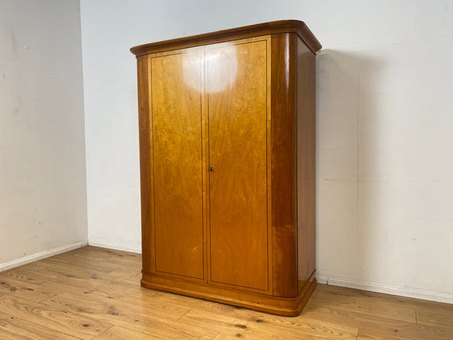 Hochwertiger 2-türiger Mid-Century Kleiderschrank aus 1959 mit Intarsien und Kleiderstange I Schrank Wohnzimmerschrank Dielenschrank Garderobe Wardrobe 50er 60er Vintage I