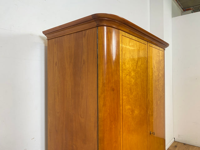 Hochwertiger 2-türiger Mid-Century Kleiderschrank aus 1959 mit Intarsien und Kleiderstange I Schrank Wohnzimmerschrank Dielenschrank Garderobe Wardrobe 50er 60er Vintage I
