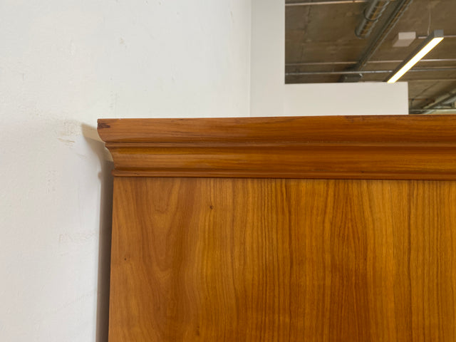 Hochwertiger 2-türiger Mid-Century Wäscheschrank aus 1959 mit Intarsien und Regalböden I Schrank Wohnzimmerschrank Wäscheschrank Garderobe Wardrobe 50er 60er Vintage I