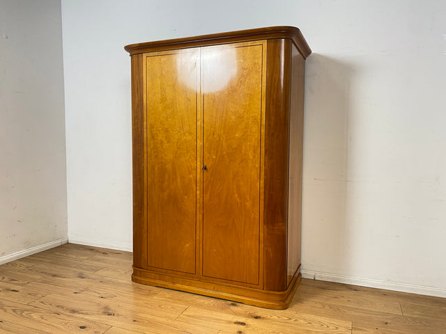 Hochwertiger 2-türiger Mid-Century Wäscheschrank aus 1959 mit Intarsien und Regalböden I Schrank Wohnzimmerschrank Wäscheschrank Garderobe Wardrobe 50er 60er Vintage I