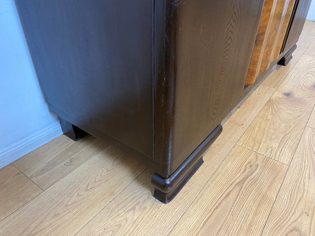 Selten kleine 30er Jahre Art Deco Anrichte aus vollem Holz und handverziert