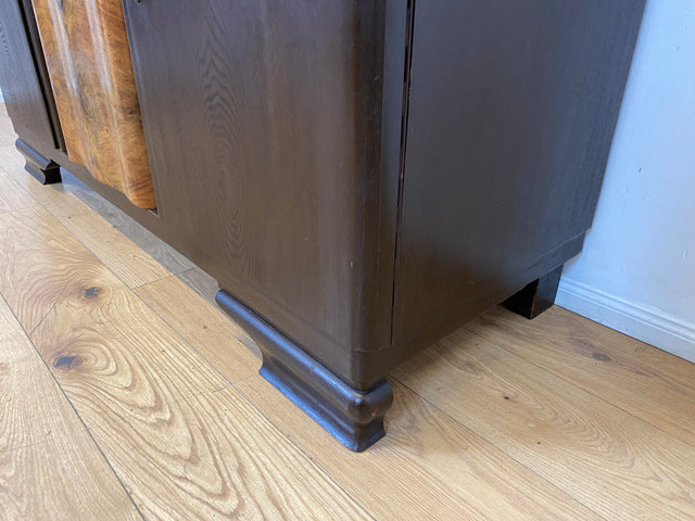 Selten kleine 30er Jahre Art Deco Anrichte aus vollem Holz und handverziert