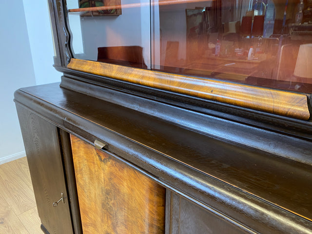 Selten kleine 30er Jahre Art Deco Anrichte aus vollem Holz und handverziert
