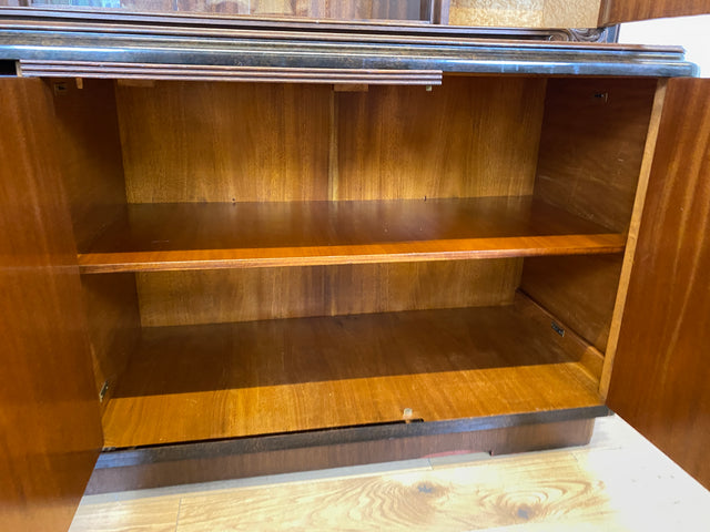 Imposante und gut erhaltene 30er Jahre Art Deco Anrichte
