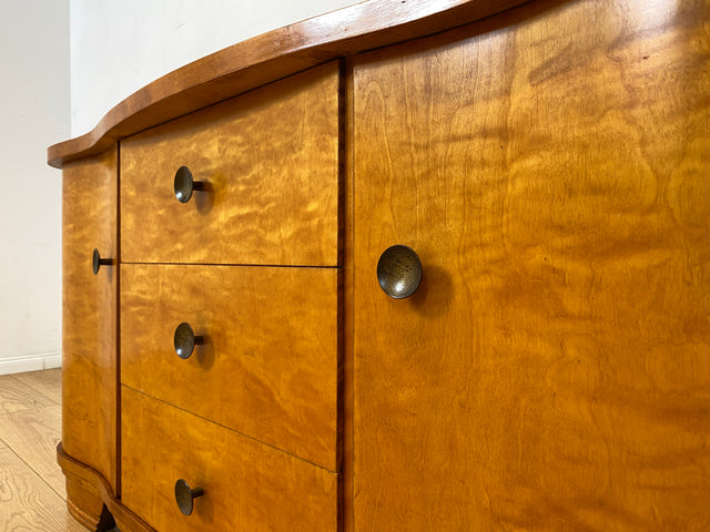 Formschöne und gut erhaltener 30er Jahre Art Deco Kommode aus vollem Holz mit Schubladen und Messinggriffen I Sideboard Lowboard Wäscheschrank TV-Lowboard Antik Alt Vintage I