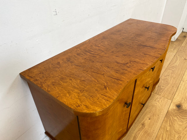 Formschöne und gut erhaltener 30er Jahre Art Deco Kommode aus vollem Holz mit Schubladen und Messinggriffen I Sideboard Lowboard Wäscheschrank TV-Lowboard Antik Alt Vintage I