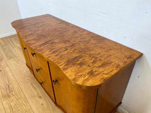 Formschöne und gut erhaltener 30er Jahre Art Deco Kommode aus vollem Holz mit Schubladen und Messinggriffen I Sideboard Lowboard Wäscheschrank TV-Lowboard Antik Alt Vintage I
