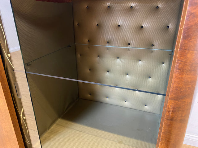 Stilvolle und gut erhaltene 50er Jahre Barkommode mit Schiebetüren & Originalgläsern I Barschrank Barvitrine Vitrine Bar Kommode Sideboard Mid-Century Vintage 60er I