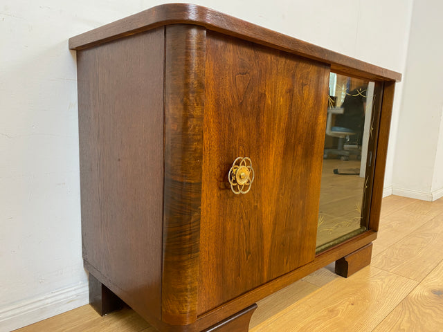 Stilvolle und gut erhaltene 50er Jahre Barkommode mit Schiebetüren & Originalgläsern I Barschrank Barvitrine Vitrine Bar Kommode Sideboard Mid-Century Vintage 60er I