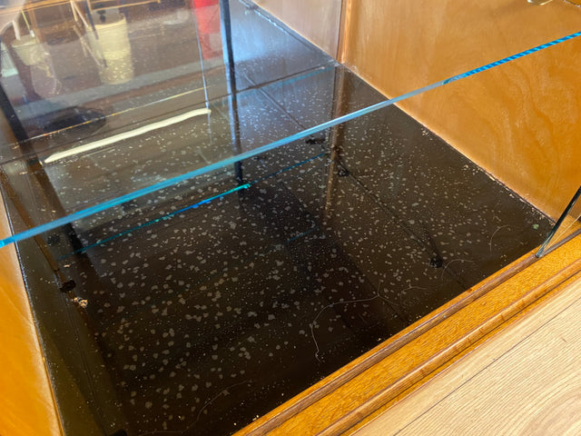 Sehr schöne 50er Jahre Barkommode aus vollem Holz mit Schiebetüren und verspiegeltem Barfach I Barschrank Bar Mini-Bar Kommode Schrank Sideboard Vitrine Mid-Century Vintage I