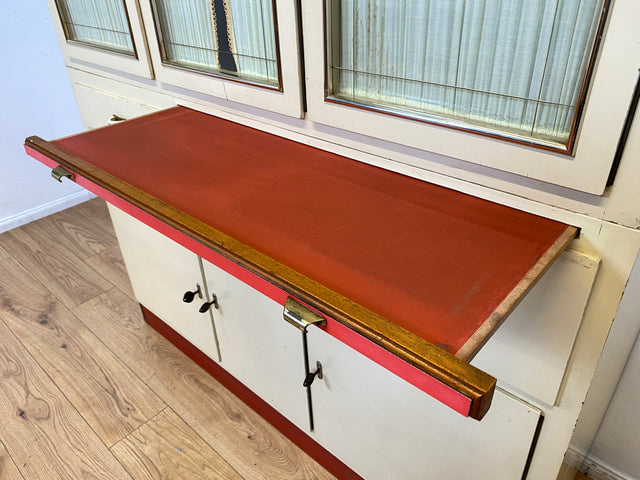 Freundliche 50er Jahre Küchenanrichte mit Ausziehbrett, Vorhängen und Brot Fach I Küchenschrank Anrichte Küche Küchenkommode Buffet Geschirrschrank Mid-Century Retro Vintage I