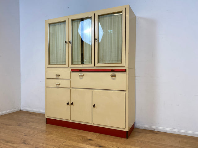 Freundliche 50er Jahre Küchenanrichte mit Ausziehbrett, Vorhängen und Brot Fach I Küchenschrank Anrichte Küche Küchenkommode Buffet Geschirrschrank Mid-Century Retro Vintage I