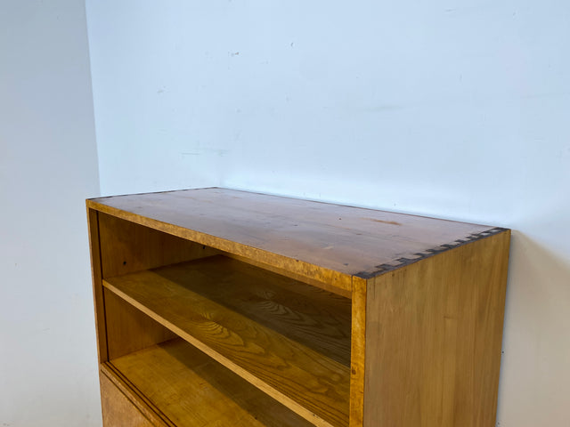Hübscher 50er Jahre Schreibschrank aus vollem Holz in Maserbirke I Schrank Sekretär Schreibtisch Schreibkommode Highboard Bücherschrank Barschrank Vintage Mid-Century 60er I