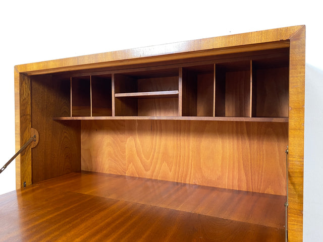 Schöner minimalistischer 50er Jahre Sekretär I Massivholz in Nussbaum I Schreibschrank Schreibkommode Schrank Highboard Kommode Barschrank Mid-Century Vintage Bauhaus I