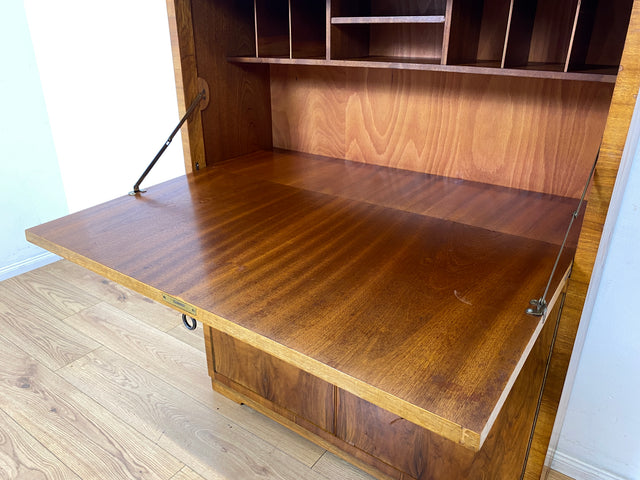 Schöner minimalistischer 50er Jahre Sekretär I Massivholz in Nussbaum I Schreibschrank Schreibkommode Schrank Highboard Kommode Barschrank Mid-Century Vintage Bauhaus I