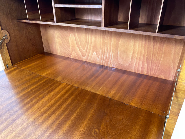 Schöner minimalistischer 50er Jahre Sekretär I Massivholz in Nussbaum I Schreibschrank Schreibkommode Schrank Highboard Kommode Barschrank Mid-Century Vintage Bauhaus I