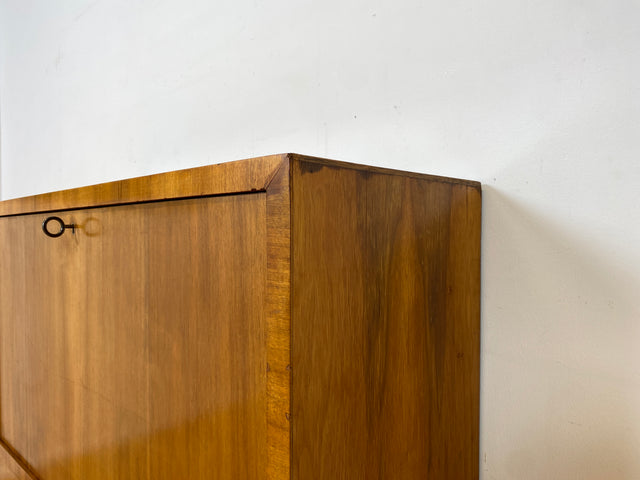 Schöner minimalistischer 50er Jahre Sekretär I Massivholz in Nussbaum I Schreibschrank Schreibkommode Schrank Highboard Kommode Barschrank Mid-Century Vintage Bauhaus I