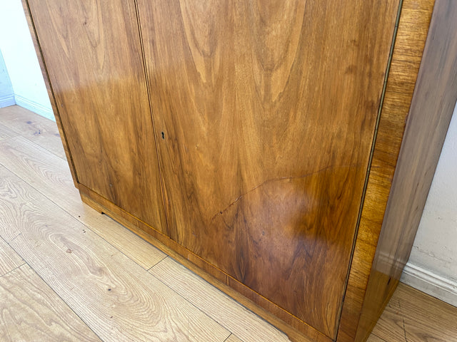 Schöner minimalistischer 50er Jahre Sekretär I Massivholz in Nussbaum I Schreibschrank Schreibkommode Schrank Highboard Kommode Barschrank Mid-Century Vintage Bauhaus I