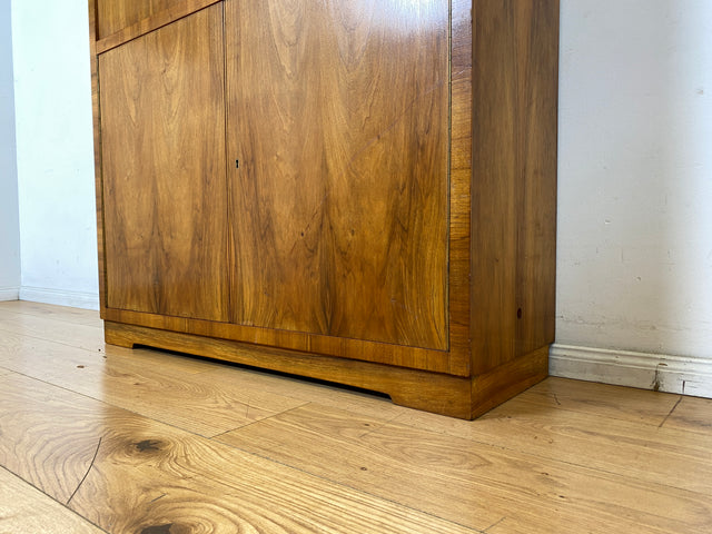 Schöner minimalistischer 50er Jahre Sekretär I Massivholz in Nussbaum I Schreibschrank Schreibkommode Schrank Highboard Kommode Barschrank Mid-Century Vintage Bauhaus I