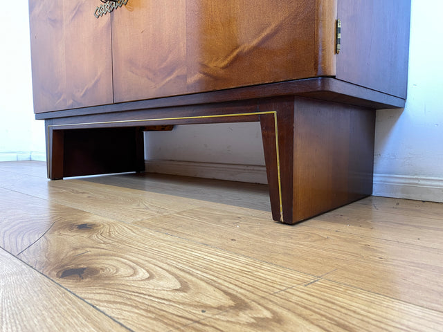 Hochwertiges 50er Jahre Sideboard mit Schubladen & Messingbeschlag I Vollholz I Kommode Schrank Anrichte Wäschekommode TV Lowboard Art Deco Mid-Century Rockabilly Vintage I