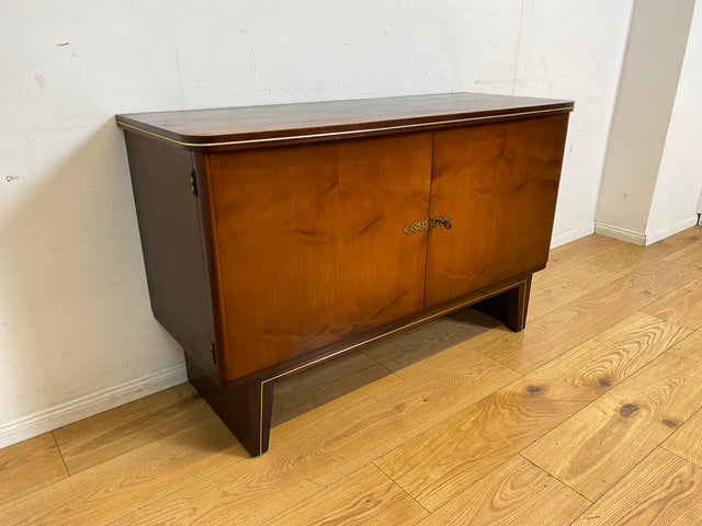 Hochwertiges 50er Jahre Sideboard mit Schubladen & Messingbeschlag I Vollholz I Kommode Schrank Anrichte Wäschekommode TV Lowboard Art Deco Mid-Century Rockabilly Vintage I