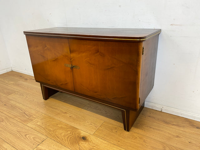 Hochwertiges 50er Jahre Sideboard mit Schubladen & Messingbeschlag I Vollholz I Kommode Schrank Anrichte Wäschekommode TV Lowboard Art Deco Mid-Century Rockabilly Vintage I