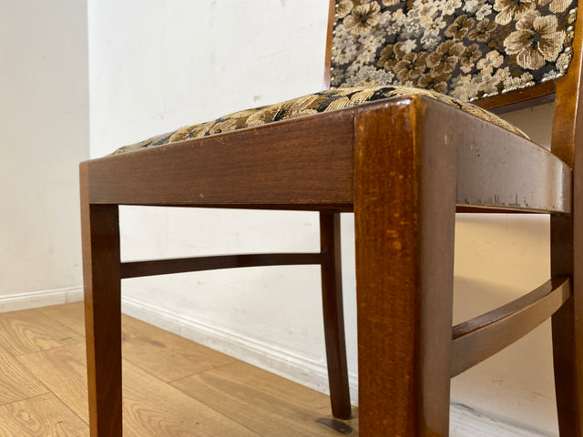 Set aus 4 eleganten und stabilen 50er Jahre Stühle mit floralem Originalbezug I 4er Esszimmerstühle Holzstühle Küchenstühle Dining Chairs Blumen Mid-Century Vintage 60er I