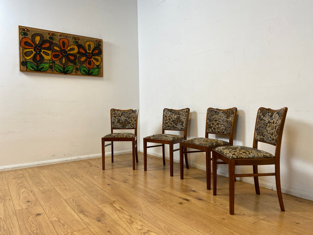 Set aus 4 eleganten und stabilen 50er Jahre Stühle mit floralem Originalbezug I 4er Esszimmerstühle Holzstühle Küchenstühle Dining Chairs Blumen Mid-Century Vintage 60er I