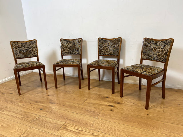 Set aus 4 eleganten und stabilen 50er Jahre Stühle mit floralem Originalbezug I 4er Esszimmerstühle Holzstühle Küchenstühle Dining Chairs Blumen Mid-Century Vintage 60er I