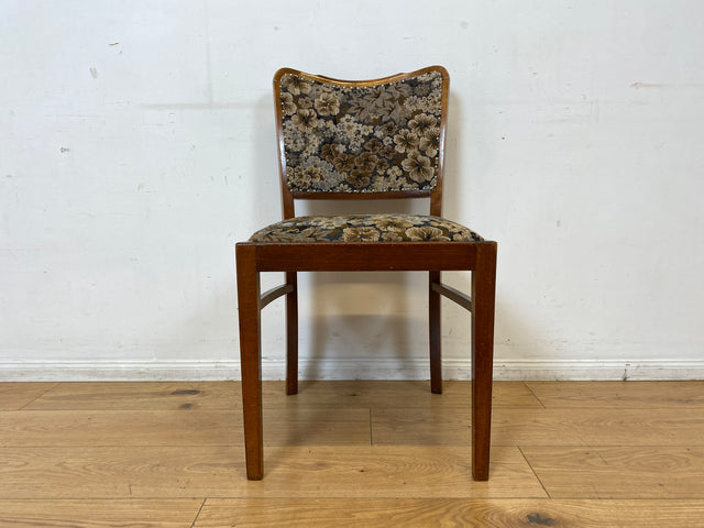 Set aus 4 eleganten und stabilen 50er Jahre Stühle mit floralem Originalbezug I 4er Esszimmerstühle Holzstühle Küchenstühle Dining Chairs Blumen Mid-Century Vintage 60er I