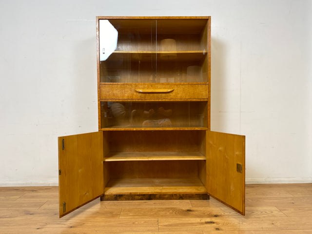 Schöne 50er Jahre Vitrine aus vollem Holz in Maserbirke I Schrank Glasvitrine Wohnzimmerschrank Highboard Bücherschrank Geschirrschrank Vintage Mid-Century 60er I