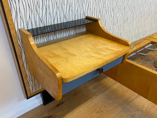 Kultiges 60er Jahre Bett von VEB Hellerau in sehr seltener Ausführung mit integrierten Nachttischen I Doppelbett Schlafzimmerbett Schlafzimmer Vintage DDR Mid-Century 50er I