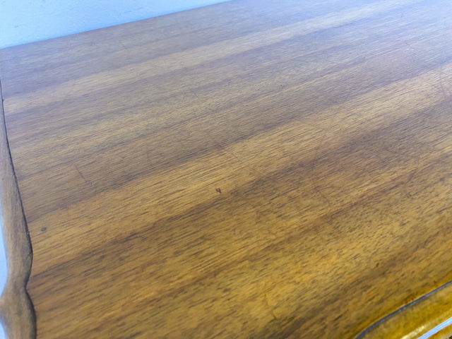 Elegante handverzierte 60er Jahre Chippendale Kommode , früherer Fernsehschrank, Vollholz, mit Wiener Sonnengeflecht I Schrank Wäschekommode Fernsehkommode Wickelkommode Sideboard Barock Vintage I