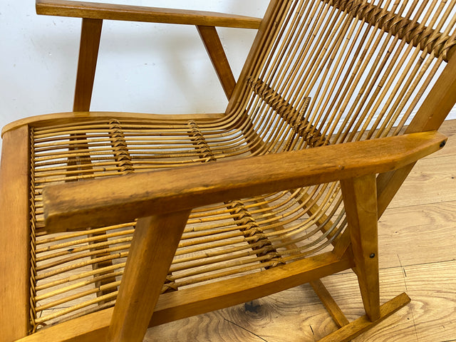 Formschöner und gut erhaltener 60er Jahre Designer Schaukelstuhl von Selman Selmanagic für VEB Hellerau I Stuhl Sessel Lesesessel Rocking Chair Mid-Century DDR Vintage I