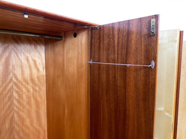 Besonders schöner großer 60er Jahre Kleiderschrank Dominia von VEB Heidenau I Schrank Schlafzimmerschrank Wardrobe Wäscheschrank Rockabilly Mid-Century Vintage Retro 50er I