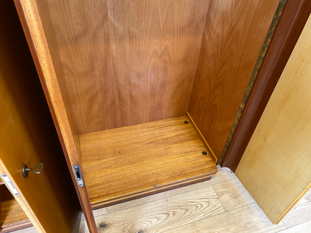 Besonders schöner großer 60er Jahre Kleiderschrank Dominia von VEB Heidenau I Schrank Schlafzimmerschrank Wardrobe Wäscheschrank Rockabilly Mid-Century Vintage Retro 50er I