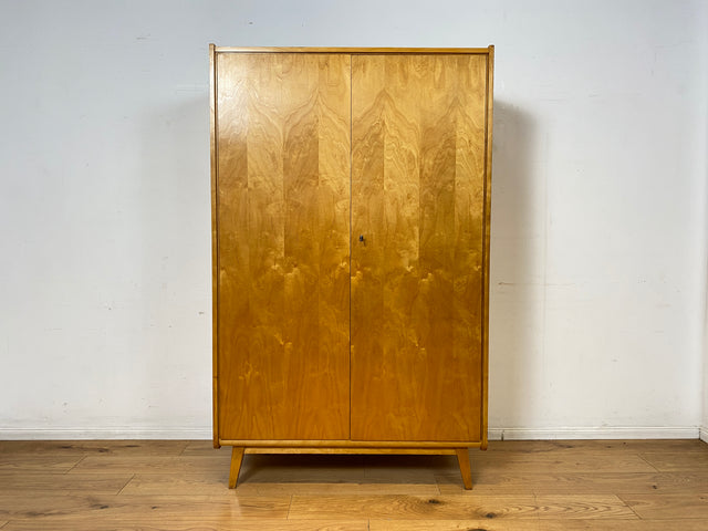 Stilvoller 60er Jahre Kleiderschrank mit Kleiderstange und konischen Füßen