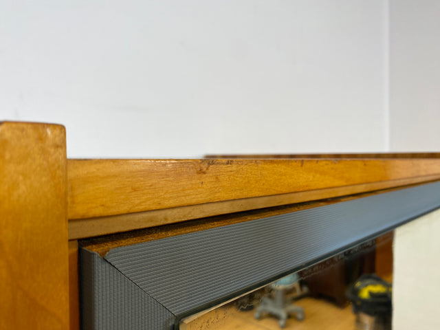 60er Jahre Schrank mit Spiegel, Schublade und Messinggriffen I Schrank Kleiderschrank Spiegelschrank Flurschrank Garderobe Barschrank Mid-Century Vintage 50er I