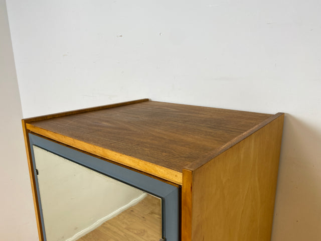 60er Jahre Schrank mit Spiegel, Schublade und Messinggriffen I Schrank Kleiderschrank Spiegelschrank Flurschrank Garderobe Barschrank Mid-Century Vintage 50er I