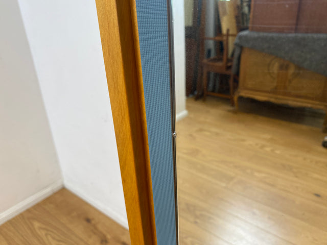 Sehr hübscher 60er Jahre Schrank mit Spiegel , Schublade & Messinggriffen I Schrank Kleiderschrank Spiegelschrank Flurschrank Garderobe Badschrank Mid-Century Vintage 50er