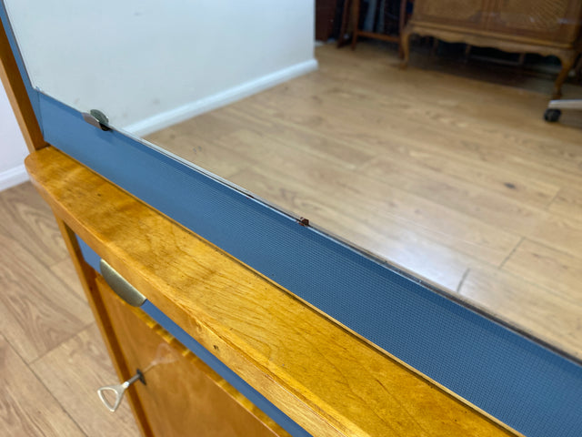 Sehr hübscher 60er Jahre Schrank mit Spiegel , Schublade & Messinggriffen I Schrank Kleiderschrank Spiegelschrank Flurschrank Garderobe Badschrank Mid-Century Vintage 50er