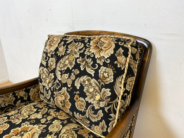 Wunderschöner und äußerst gemütlicher handverzierter 60er Jahre Sessel im antiken Stil mit hochwertigem floralem Bezug I Salonsessel Lesesessel Blumensessel Barock Vintage I