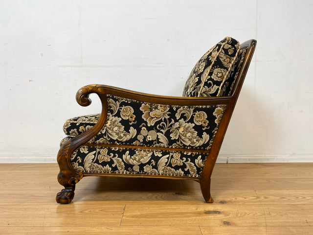 Wunderschöner und äußerst gemütlicher handverzierter 60er Jahre Sessel im antiken Stil mit hochwertigem floralem Bezug I Salonsessel Lesesessel Blumensessel Barock Vintage I