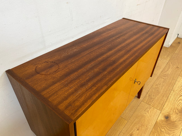Sehr schönes 60er Jahre Sideboard mit konischen Beinen I Kommode Schrank Anrichte TV Board Lowboard Bank Wäschekommode Schuhkommode Schuhschrank Mid-Century Vintage I