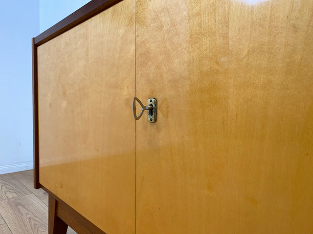 Sehr schönes 60er Jahre Sideboard mit konischen Beinen I Kommode Schrank Anrichte TV Board Lowboard Bank Wäschekommode Schuhkommode Schuhschrank Mid-Century Vintage I