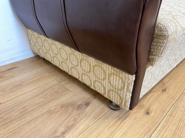 Retro pur! Gemütliche 70er Jahre Couch mit Schlaffunktion mit hellem Originalbezug I Sofa Couch Schlafsofa Schlafcouch Klappcouch Daybed Sitzgarnitur Vintage Space Age 60er I