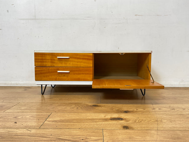 Hübsches 70er Jahre Lowboard mit Schubladen und Klappe, auf neuen Hairpin Füßen I Kommode Sideboard Wäschekommode Flurkommode TV Bank Board Fernsehkommode Retro Vintage I