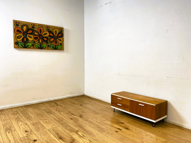 Hübsches 70er Jahre Lowboard mit Schubladen und Klappe, auf neuen Hairpin Füßen I Kommode Sideboard Wäschekommode Flurkommode TV Bank Board Fernsehkommode Retro Vintage I