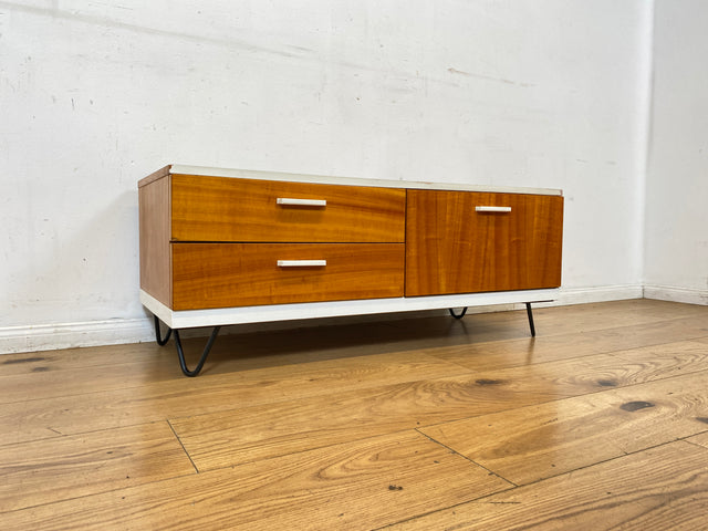 Hübsches 70er Jahre Lowboard mit Schubladen und Klappe, auf neuen Hairpin Füßen I Kommode Sideboard Wäschekommode Flurkommode TV Bank Board Fernsehkommode Retro Vintage I